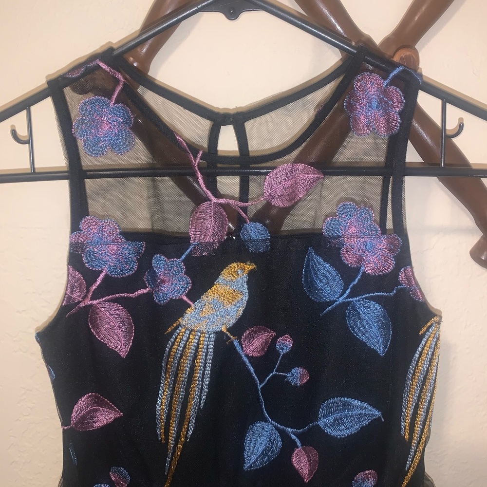 SOLD 🔥🔥🔥 Beautiful Embroidered Dress ♥️